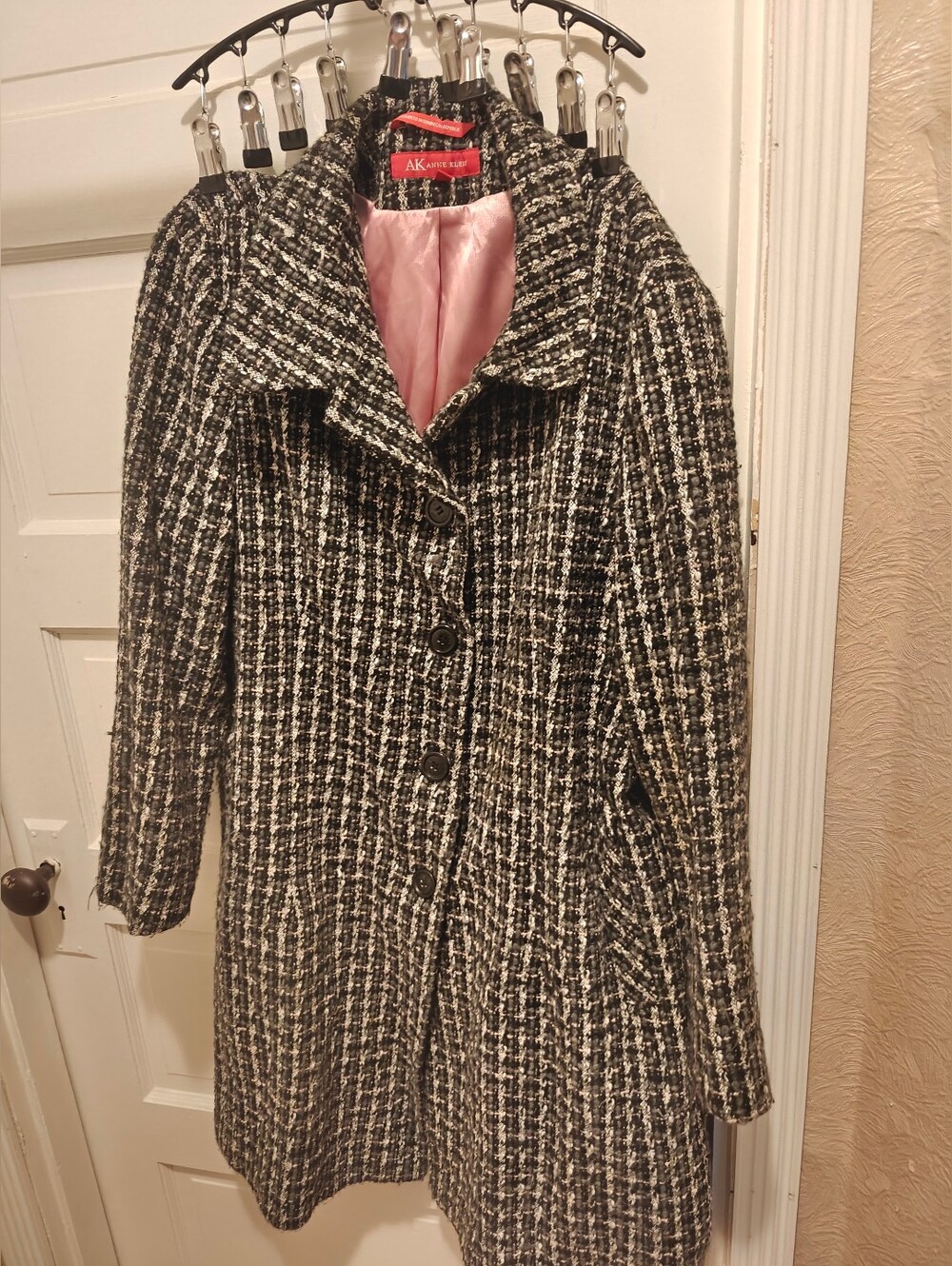 AK Anne Klein Women's Black/White Plaid Button Front Lined Collared Coat 1X